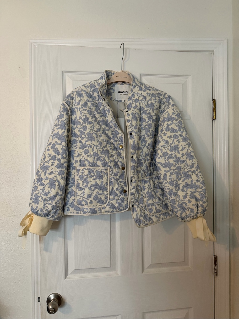 &merci Blue Floral Quilted Puff Jacket